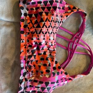 Victoria Secret sport bra size L barely worn